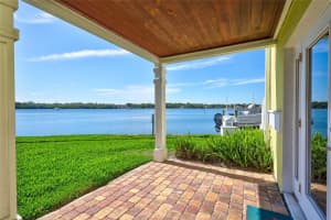 5265 BEACH DRIVE, ST PETERSBURG, FL 33705 Sold 04/19/24