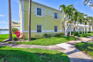 5265 BEACH DRIVE, ST PETERSBURG, FL 33705 Sold 04/19/24