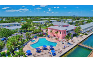 5265 BEACH DRIVE, ST PETERSBURG, FL 33705 Sold 04/19/24