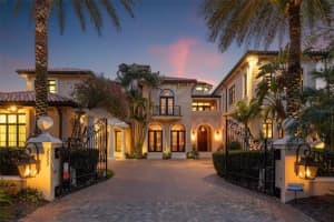 2020 BRIGHTWATERS BOULEVARD, ST PETERSBURG, FL 33704 Sold 12/05/24