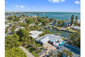 3526 BEACH DRIVE, ST PETERSBURG, FL 33705 Sold 04/25/24