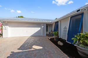 3526 BEACH DRIVE, ST PETERSBURG, FL 33705 Sold 04/25/24