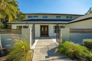 2251 PADDOCK CIRCLE, DUNEDIN, FL 34698 Sold 04/25/24
