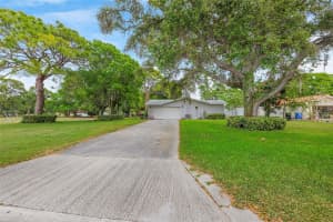 2484 GRANADA CIRCLE, ST PETERSBURG, FL 33712 Sold 05/03/24
