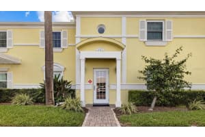 267 SEAHORSE DRIVE, ST PETERSBURG, FL 33705 Sold 05/31/24