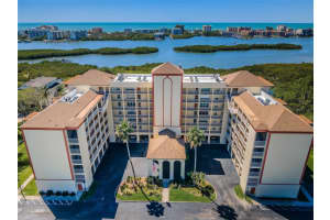 9000 COMMODORE DRIVE, SEMINOLE, FL 33776 Sold 10/31/24