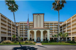 9000 COMMODORE DRIVE, SEMINOLE, FL 33776 Sold 10/31/24