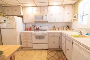 5980 SHORE BOULEVARD, GULFPORT, FL 33707 Sold 05/31/24