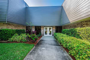36750 US HIGHWAY 19 N #17-110, PALM HARBOR, FL 34684 Sold 04/03/25