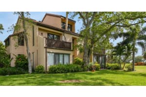 6302 PELICAN CREEK CROSSING, SAINT PETERSBURG, FL 33707 Sold 05/14/25