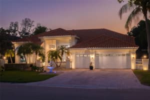 4690 LAUREL OAK LANE, SAINT PETERSBURG, FL 33703 Sold 08/28/24