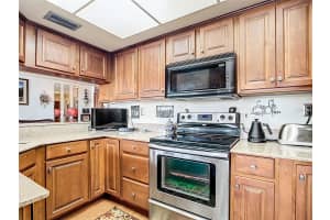 6931 STONES THROW CIRCLE, SAINT PETERSBURG, FL 33710 Sold 06/07/24
