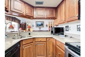6931 STONES THROW CIRCLE, SAINT PETERSBURG, FL 33710 Sold 06/07/24