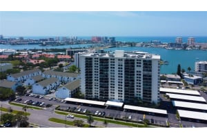 400 ISLAND WAY, CLEARWATER BEACH, FL 33767 Sold 11/08/24