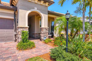 17120 HAMPTON FALLS TERRACE, BRADENTON, FL 34202 Sold 05/31/24
