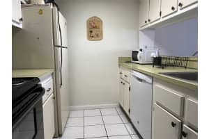 2525 BAY DRIVE, LARGO, FL 33770 Sold 11/08/24