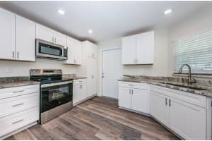 3239 SPANISH MOSS LANE, PALM HARBOR, FL 34684 Sold 11/14/24