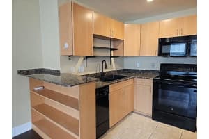 219 4TH AVE N #106, ST PETERSBURG, FL 33701 Sold 04/15/25