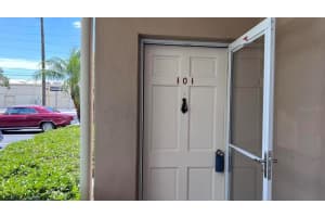 6645 1ST AVENUE, SAINT PETERSBURG, FL 33710 Sold 11/29/24