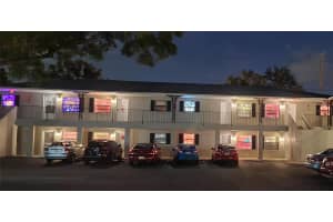 101 Lake Ave Ne #222, LARGO