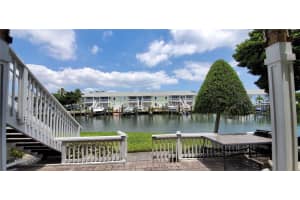 5152 Salmon Dr Se #b, ST PETERSBURG