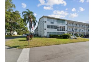 400 GLENNES LANE, DUNEDIN, FL 34698 Sold 11/08/24