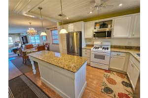 6075 SHORE BOULEVARD, GULFPORT, FL 33707 Sold 05/29/24