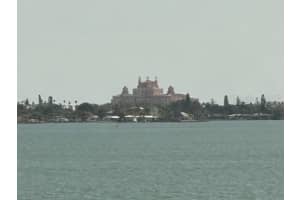 6020 SHORE BOULEVARD, GULFPORT, FL 33707 Sold 04/11/25