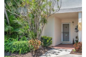 6290 BAHIA DEL MAR CIRCLE, SAINT PETERSBURG, FL 33715 Sold 01/27/25