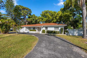 1712 INDIAN ROCKS ROAD, BELLEAIR, FL 33756 Sold 09/13/24