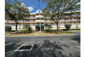 6399 SHORELINE DRIVE, ST PETERSBURG, FL 33708 Sold 09/16/24