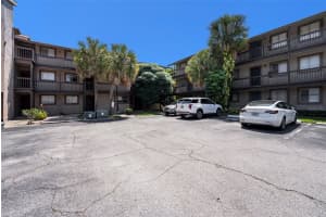 6310 NEWTOWN CIRCLE, TAMPA, FL 33615 Sold 04/29/25