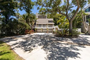 13045 POINSETTIA AVENUE, SEMINOLE, FL 33776 Sold 04/23/25