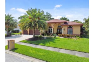 1943 DUNLOE CIRCLE, DUNEDIN, FL 34698 Sold 06/27/24