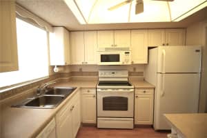 3883 LAKE BAYSHORE DRIVE, BRADENTON, FL 34205 Sold 09/06/24