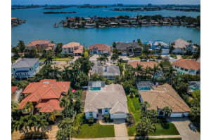 6128 PASADENA POINT BOULEVARD, GULFPORT, FL 33707 Sold 07/11/24