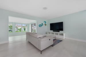 5001 42ND STREET, SAINT PETERSBURG, FL 33711 Sold 09/13/24