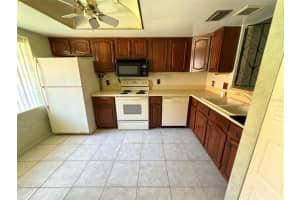 19029 US HIGHWAY 19 N #19C, CLEARWATER, FL 33764 Sold 11/11/24