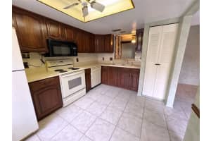 19029 US HIGHWAY 19 N #19C, CLEARWATER, FL 33764 Sold 11/11/24