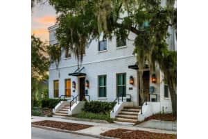 423 21ST AVENUE, SAINT PETERSBURG, FL 33704 Sold 04/17/25