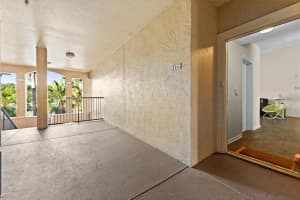 5560 METROWEST BOULEVARD, ORLANDO, FL 32811 Sold 03/14/25