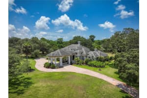 550 EAST LAKE ROAD, TARPON SPRINGS, FL 34688 Sold 06/11/25
