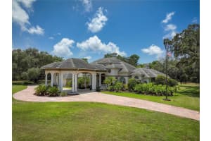 550 EAST LAKE ROAD, TARPON SPRINGS, FL 34688 Sold 06/11/25