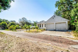 302 LAKEVIEW DRIVE, TARPON SPRINGS, FL 34689 Sold 10/23/24