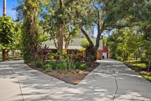 10604 OAK RUN DRIVE, BRADENTON, FL 34211 Sold 09/30/24