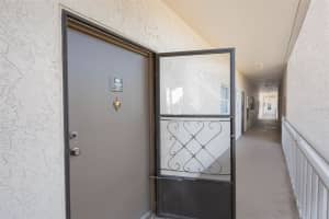 209 LINCOLN CIRCLE, SAINT PETERSBURG, FL 33702 Sold 03/20/25