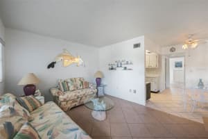 209 LINCOLN CIRCLE, SAINT PETERSBURG, FL 33702 Sold 03/20/25