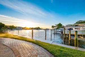 1325 SNELL ISLE BOULEVARD, SAINT PETERSBURG, FL 33704 Sold 03/17/25
