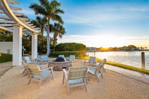 1325 SNELL ISLE BOULEVARD, SAINT PETERSBURG, FL 33704 Sold 03/17/25