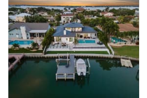 654 SNUG ISLAND, CLEARWATER BEACH, FL 33767 Sold 10/30/24
